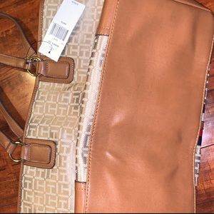 Tommy Hilfiger purse and wallet set! Brand new!